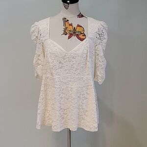 TORRID NWT off-white lace top with puffed cinched sleeves.  Size is 2X 18-20